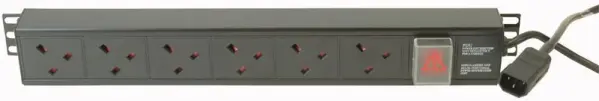 POWERDATA TECHNOLOGIES 6口 UK PDU (IEC C14プラグ付き) 縦型ラックマウント