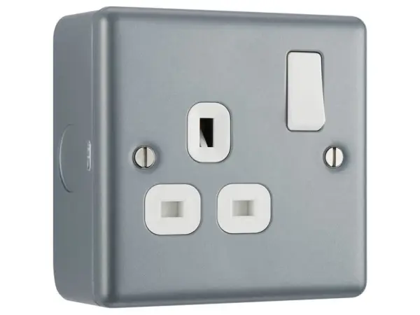 Masterplug Metal Clad Switched Socket, 1-Gang 13A, Steel