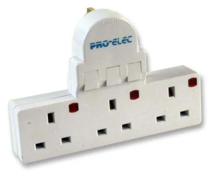 Pro Elec - Multiprise 3 Prises avec Interrupteurs, Blanc, 13A