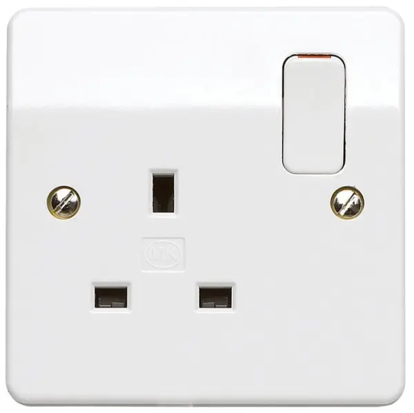 MK 13A 1 Gang Double Pole Switched Socket, White