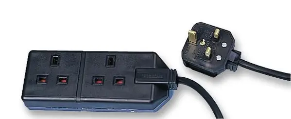 PERMAPLUG כבל מאריך 2 יציאות תעשייתי, 4 מטר, שחור