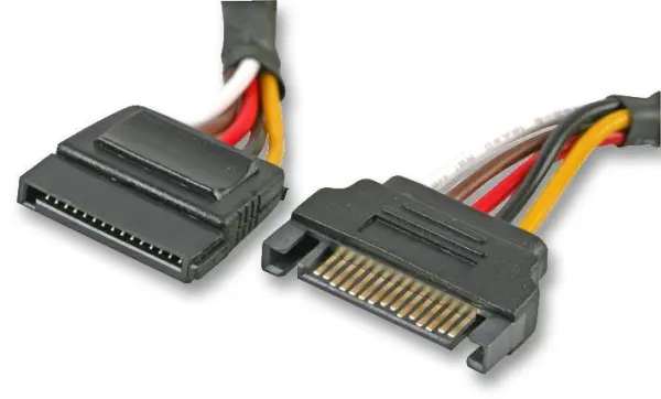 AKASA Câble d'extension d'alimentation SATA, Mâle vers Femelle, 30cm