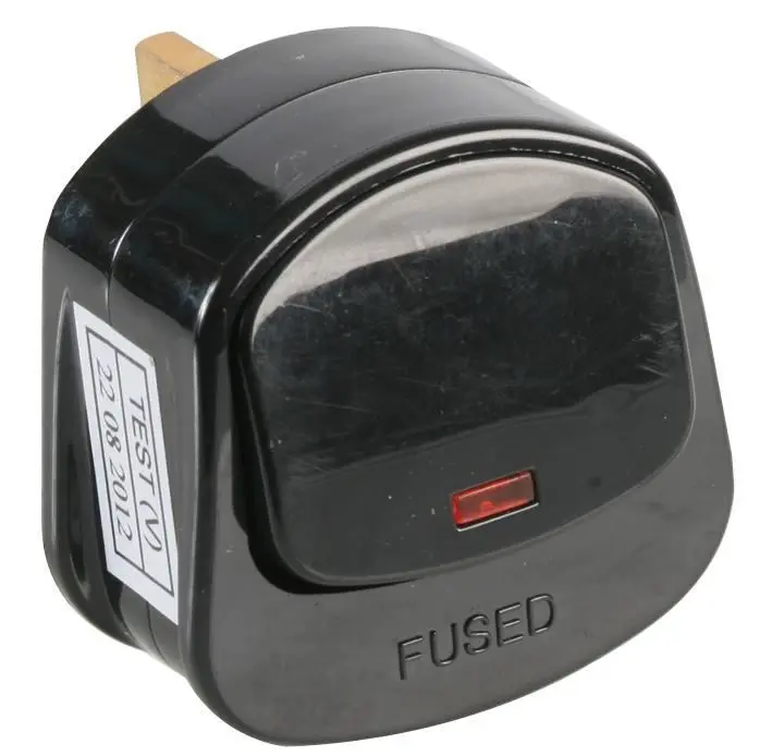 PRO ELEC 13A Switched Plug Top with Neon Indicator, Black