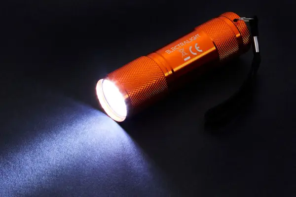 Blue Spot Tools Electralight 9 LED铝制短款手电筒 50流明