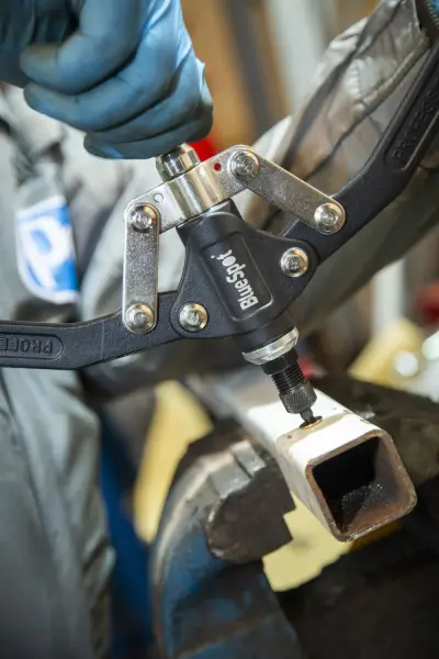 Blue Spot Tools Set Rivet & Nut Riveter Lengan Panjang (3.2-6.4mm, M4-M10)