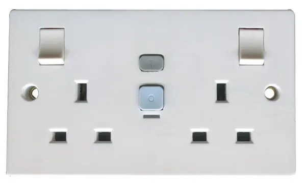 PRO ELEC Enchufe Doble con RCD 13A 30mA, Blanco