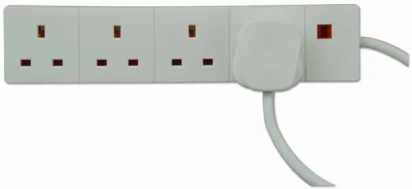 PRO ELEC Multiprise 4 Prises avec Néon, 13A, 0,5m