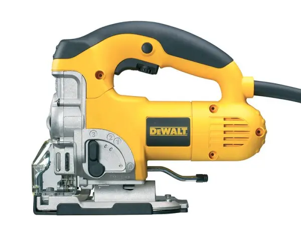 DeWALT DW331K 重型曲线锯 701W 240V 电动锯