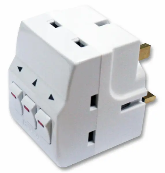 MASTERPLUG 3-Way Switched Mains Adaptor Cube, 13A