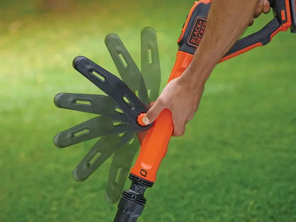 BLACK + DECKER STC1820PC Cordless AFS Strimmer, 18V with 2.0Ah Li-ion Battery