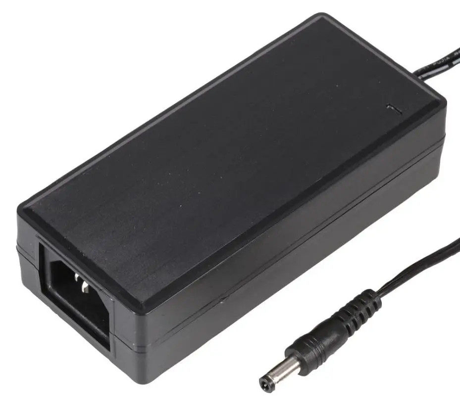 PRO ELEC - 桌上型開關式電源供應器 (VI級), 12V, 5A, 60W, IEC C14, 2.5mm插頭