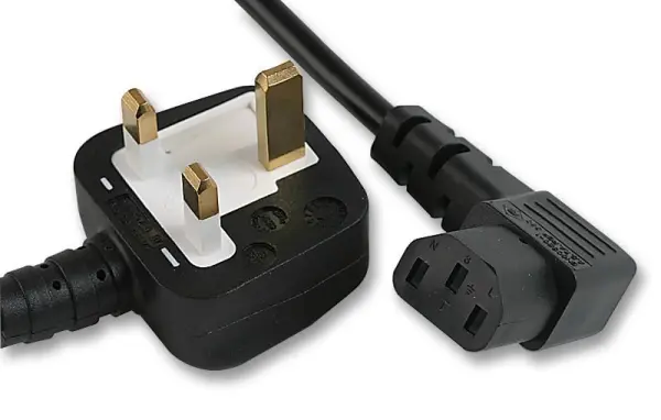 PRO ELEC Cabo de Alimentação UK 13A para IEC C13 Angulado, 2m, 5A, Preto