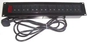 PRO ELEC PDU Conmutado de 8 Tomas, Montaje en Rack 19 Pulgadas, 13A, Cable 2m