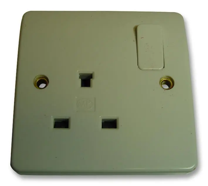 MK 13A 1krátový dvojitý spínací zásuvkový vývod s nestandardním konektorem, bíl