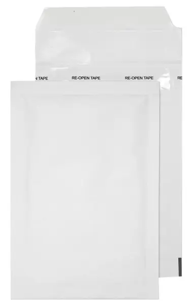 Blake UK Peel and Seal Padded Envelopes White C6 Box of 200