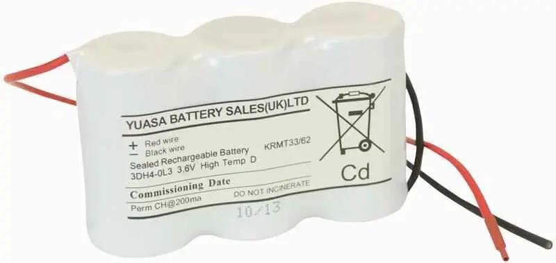 YUASA 3,6V 4Ah Ni-Cd Notbeleuchtung Batteriepack 3xD mit seitlichen Anschlussk