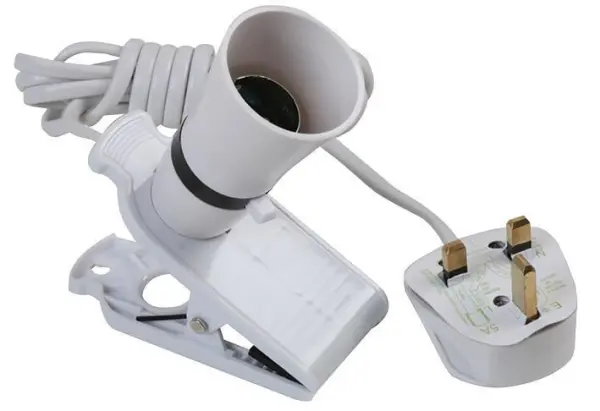 PRO ELEC Clip-On BC Lamp Holder with 2m Mains Lead, White