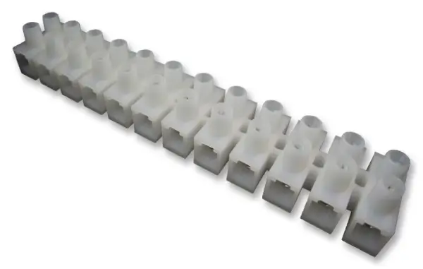 CAMDENBOSS 12-voudig 65A aansluitblok met draadbeschermer