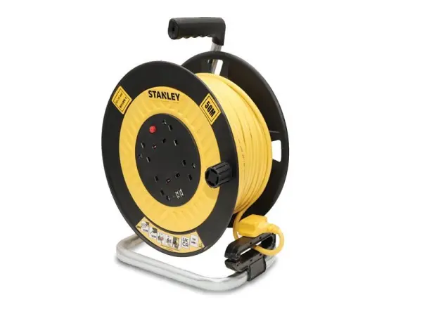 Bobine de Cabo Aberta STANLEY, 4 Tomadas + 2 USB, 50m, 240V
