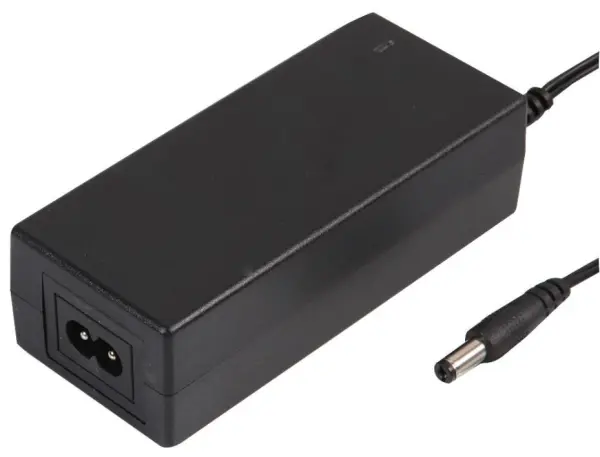 IDEAL POWER Fonte de Alimentação 12V 3A, Nível VI, IEC C8, Plug 2.1mm