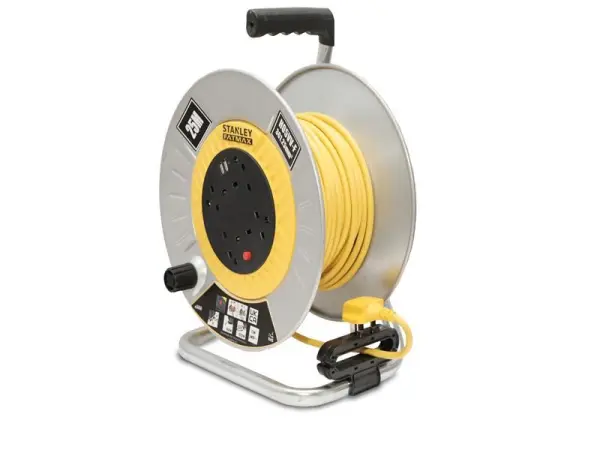 STANLEY Bobine de Cabo em Metal Aberto 25m, 4 Tomadas + 2 USB, 240V 13A