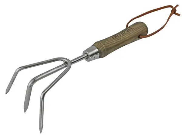 Faithfull Prestige - Cultchóir Lámh Dhéanta as Cruach Dhosmálta le Lann Tine