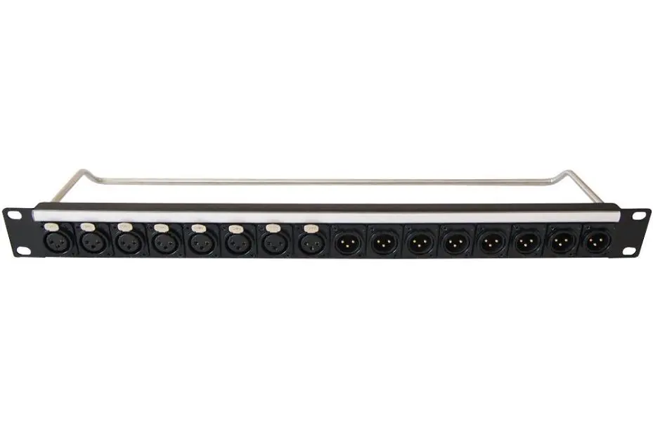 CLIFF 1U Panneau de brassage XLR chargé, 8 ports Mâle & 8 ports Femelle