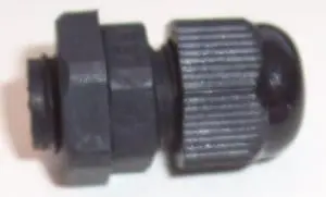 PRO POWER PG-07 Kabelová průchodka z nylonu, černá, IP68