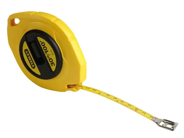 STANLEY Ocelový měřící pásmo 30m/100ft v uzavřeném pouzdře, 10mm