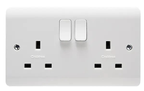 CRABTREE שקע כפול מסוג Instinct 2-Gang, לבן, 13A