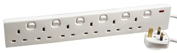 PRO ELEC 6-Way Switched Extension Lead, 2m