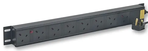 POWERDATA 8ポートUK PDU - 19インチラックマウント・フィルター付き