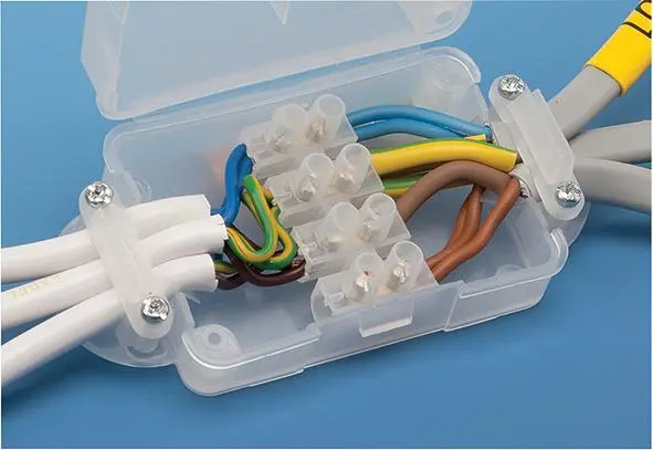 HELLERMANNTYTON Terminal Strip, 15A 250V AC