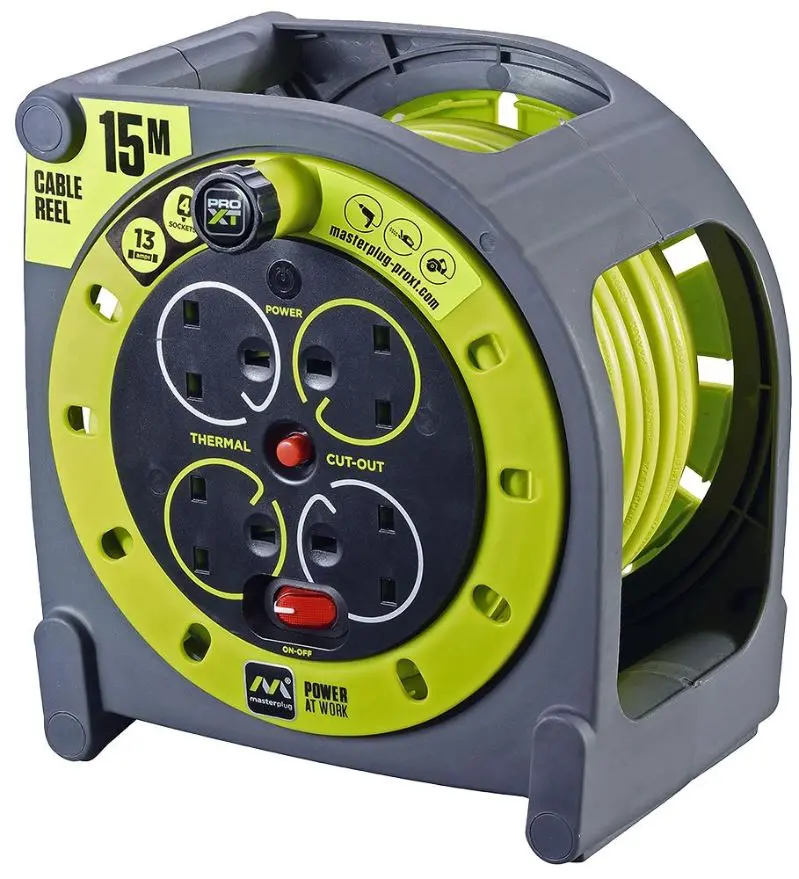 MASTERPLUG - PRO-XT Kabel Pelanjut 4 Lubang (15m) dengan Gegelung