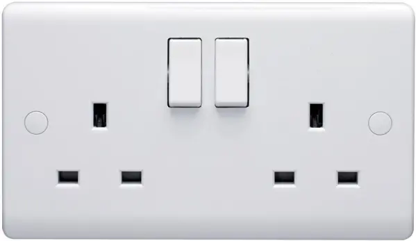 VOLEX 2 Gang Switched Socket, White, BS 1363-2 Compliant