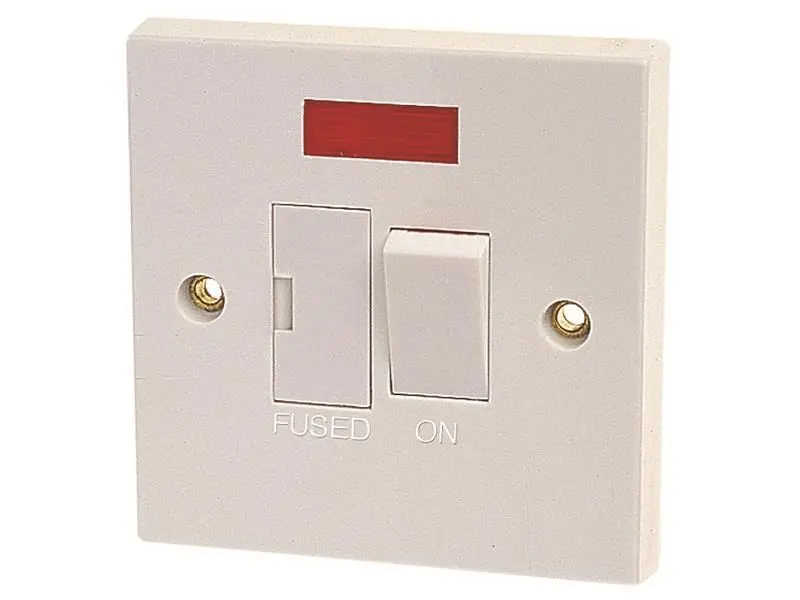 Dencon Spínací pojistková zástrčka 13A s kontrolkou