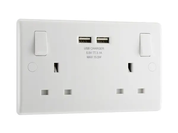 Masterplug Enchufe Doble con Interruptor y Puertos USB, 13A