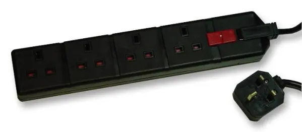 Prolongateur industriel PERMAPLUG 4 prises, 13A, 2m, noir