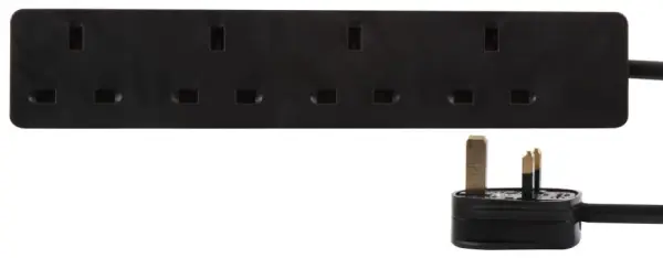 PRO ELEC 4-Weg Verlengsnoer, 0.5m, 13A, Zwart