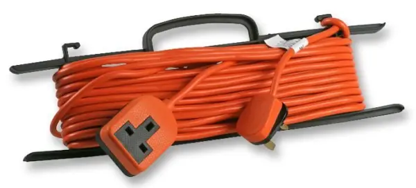 PRO ELEC Cabo de Extensão para Jardim 15m com Tomada Única